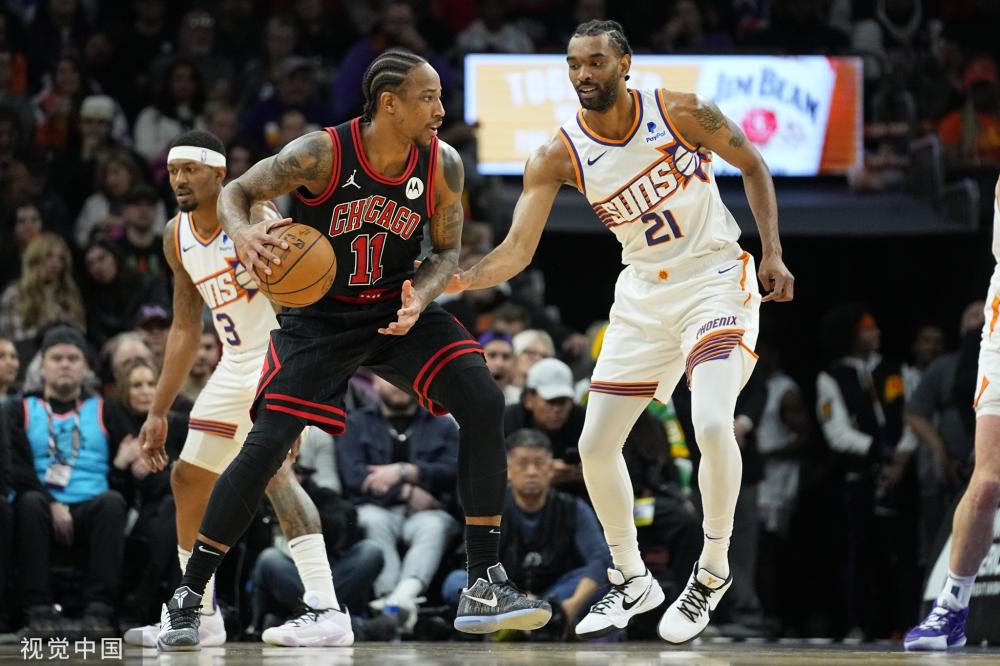 NBA：快船队客场116-113逆转鹈鹕队 取三连胜.
